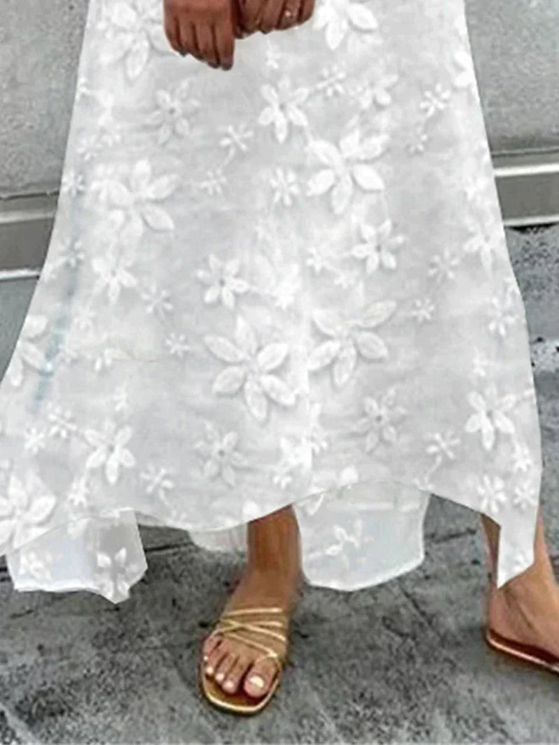 Mathilda - Fashionable white floral dress